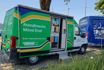 Enel oferece atendimento móvel a clientes em Magé