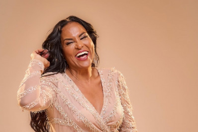 Pipa Brasey grava em estúdio dos Beatles e revive a alma de Emílio Santiago