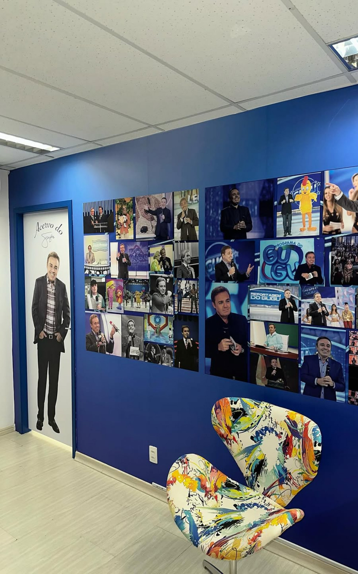 Detalhe do acervo com mais de 30 mil itens de Gugu Liberato - Reprodu&ccedil;&atilde;o/Instagram