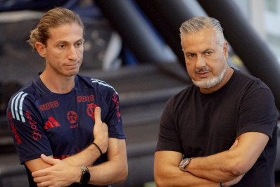 Boto exalta Filipe Luís: 'Nível que lhe permite claramente treinar na Europa'