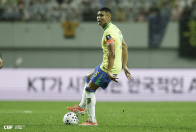 Casemiro vê lições em derrota e cobra atenção: '45 minutos pode custar um sonho'