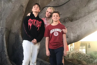 Ex-marido de Britney Spears diz que cantora vigiava os filhos com uma faca