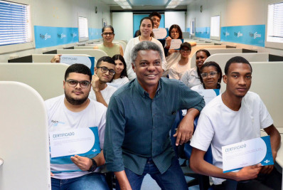 Primeira turma do curso de Designer Gráfico conclui formação com palestra do Sebrae