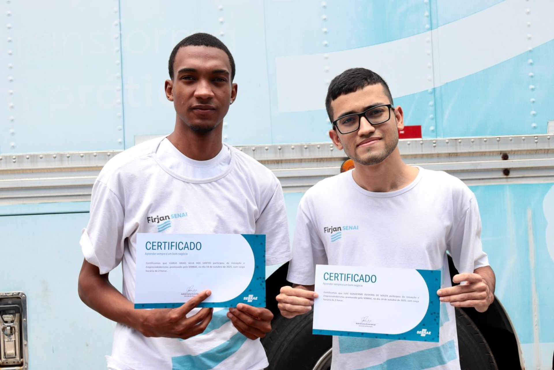 Os alunos Icarus e Luiz compartilharam sobre a experi&ecirc;ncia positiva do aprendizado - Matheus Santos/ PMSJM