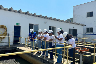 Futuros enfermeiros conhecem de perto o ciclo da água potável em Rio das Ostras