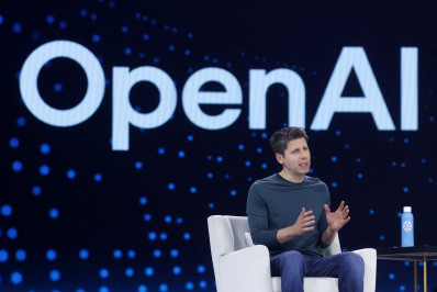 OpenAI permitirá conteúdo erótico no ChatGPT para adultos verificados