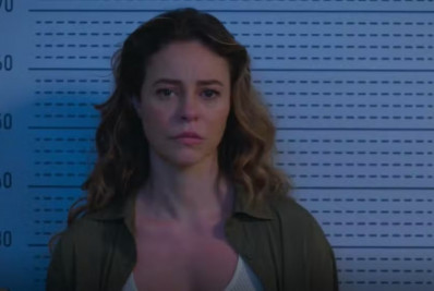 'Vale Tudo': Heleninha procura a polícia e diz que matou Odete Roitman