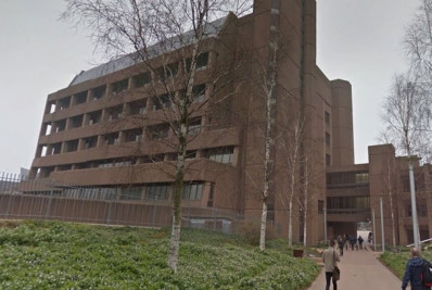 Adolescente é acusado de esfaquear casal de jovens mais de 10 vezes na Inglaterra