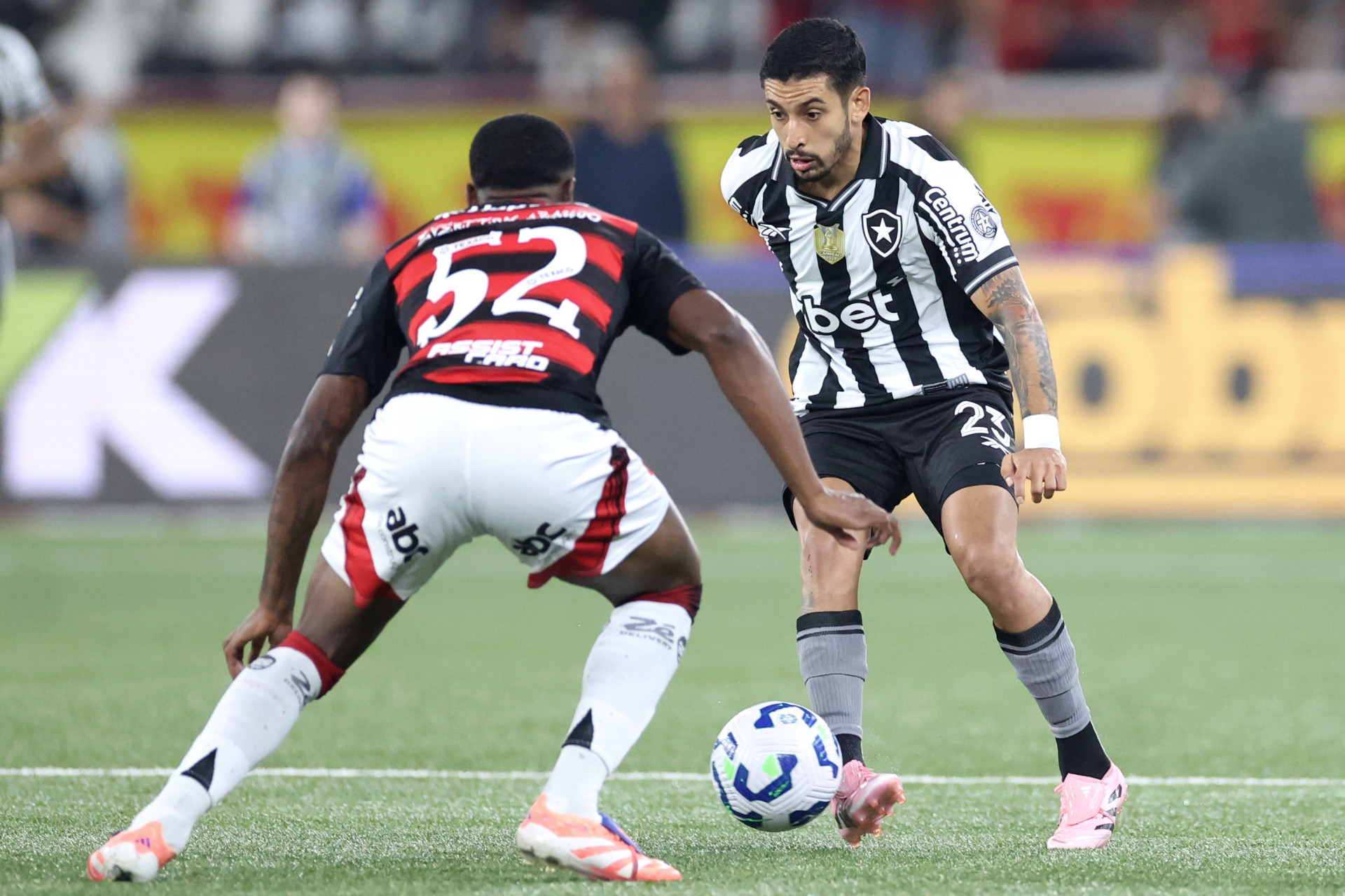 Santiago. BOTAFOGO x Flamengo pelo Campeonato Brasileiro no Estadio Nilton Santos, 14 de Outubro de 2025, Rio de Janeiro, RJ, Brasil. - Vítor Silva/Botafogo