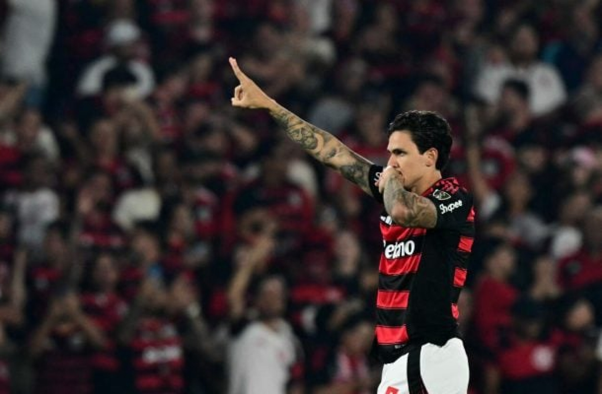 Pedro completa 300 jogos pelo Flamengo e comemora &#8220;noite perfeita&#8221;
