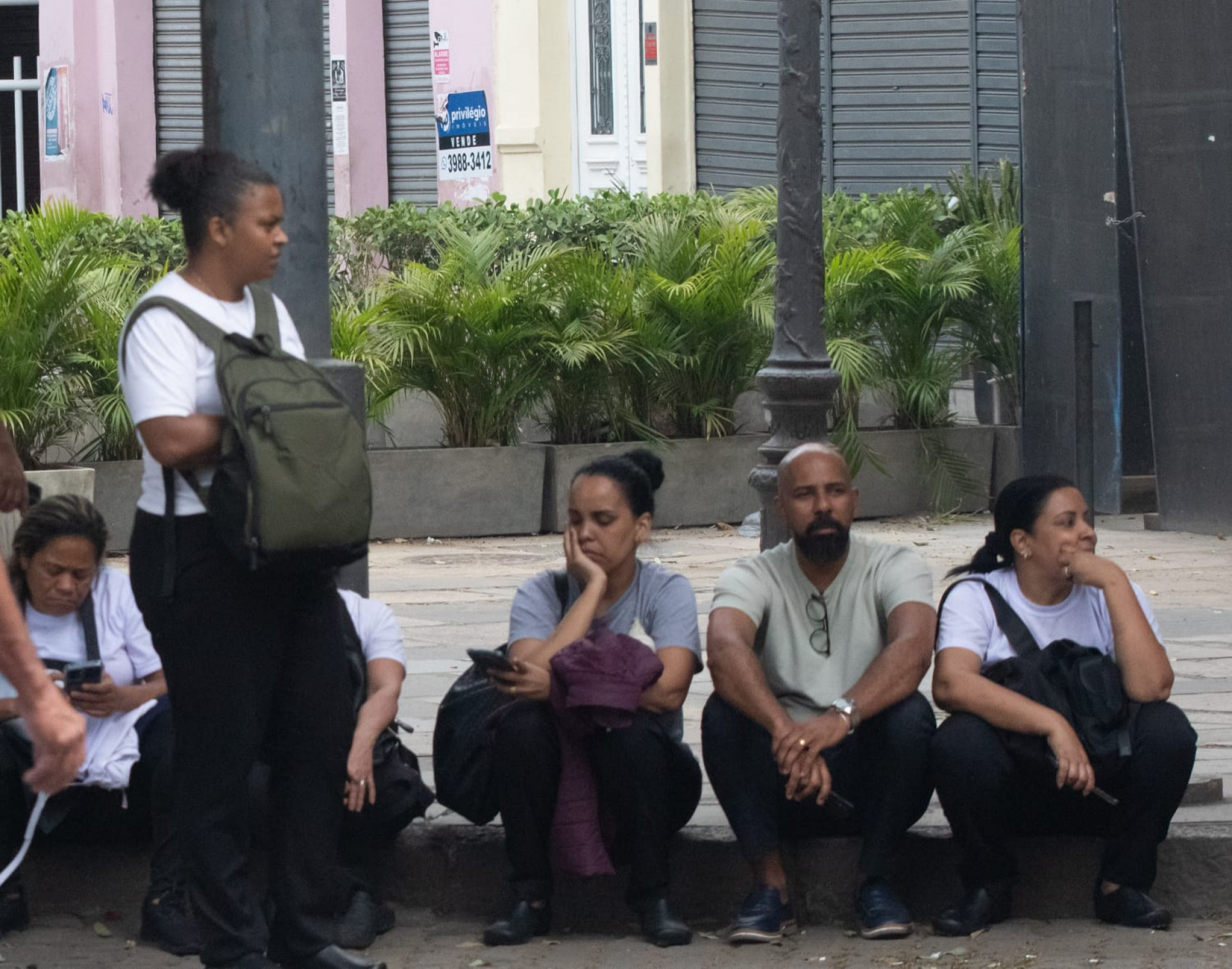 Funcionários do restaurante Karolinas  - Érica Martin / Agência O Dia 