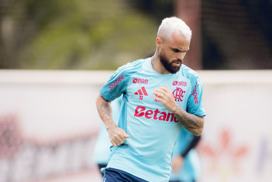 Casagrande critica interesse do Corinthians em atacante do Flamengo