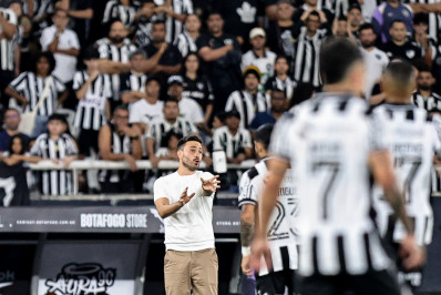 Davide Ancelotti é pressionado no Botafogo e próximos dois jogos serão decisivos