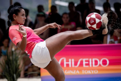 Futevôlei, força e representatividade: Circuito FutDELAS movimenta a Praia de Icaraí