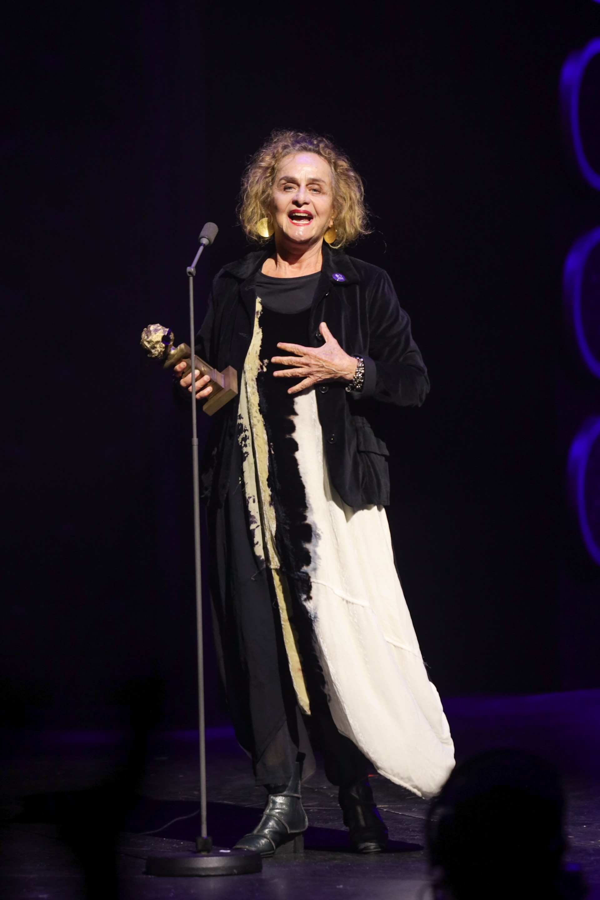 Regina Braga ganha prêmio de Melhor Atriz Coadjuvante em Peça de Teatro - Lucas Ramos/Brazil News