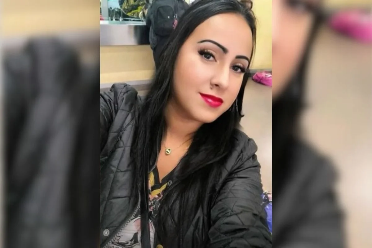 Irm&atilde; g&ecirc;mea de Ana, Roberta Veloso Fernandes, tamb&eacute;m foi indiciada, suspeita de ter colaborado com a execu&ccedil;&atilde;o dos crimes - Reprodu&ccedil;&atilde;o / Redes sociais