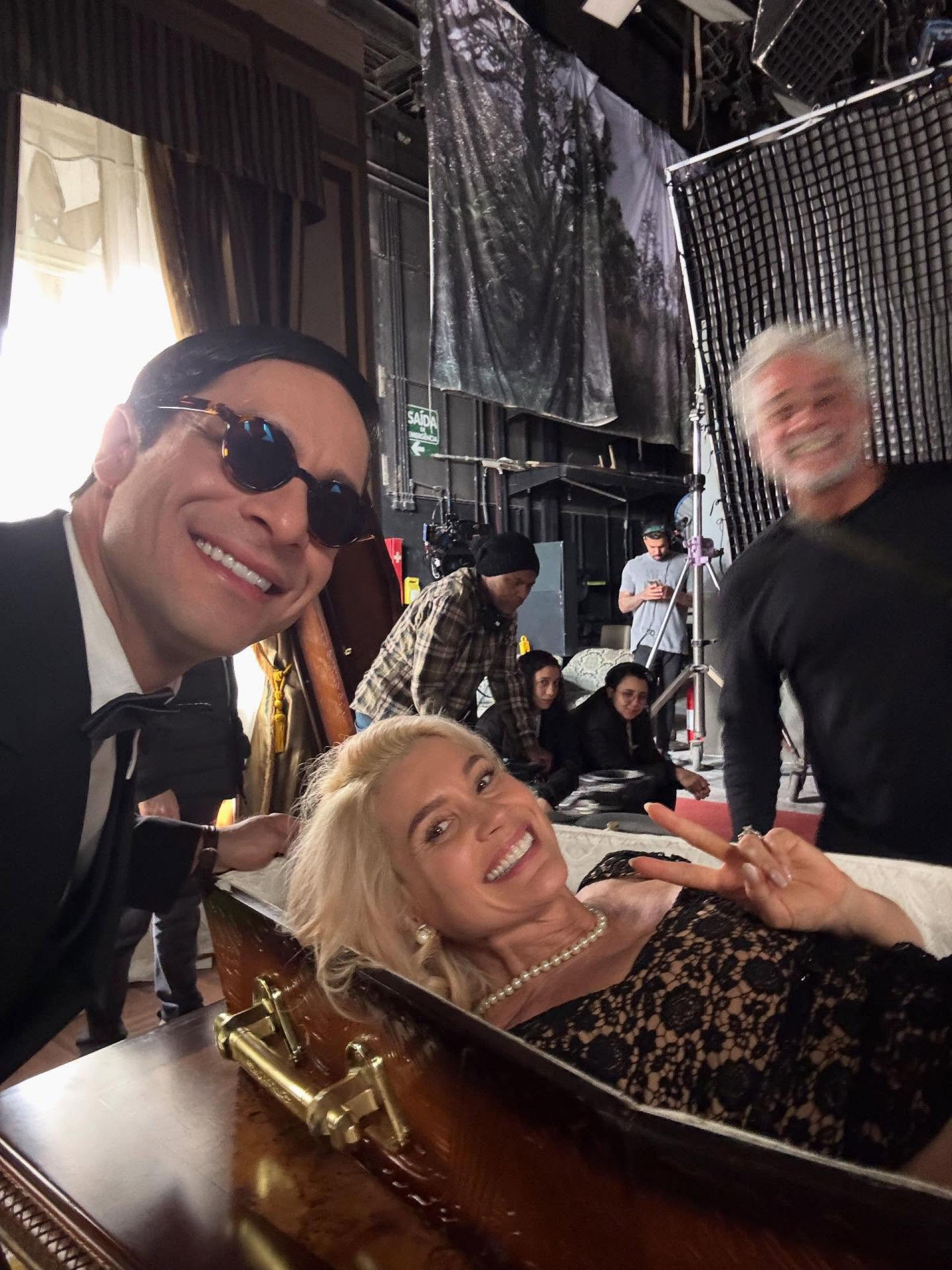 Flávia Alessandra detalha desafios de gravar cena em caixão em 'Êta Mundo Melhor!' - Reprodução / Instagram