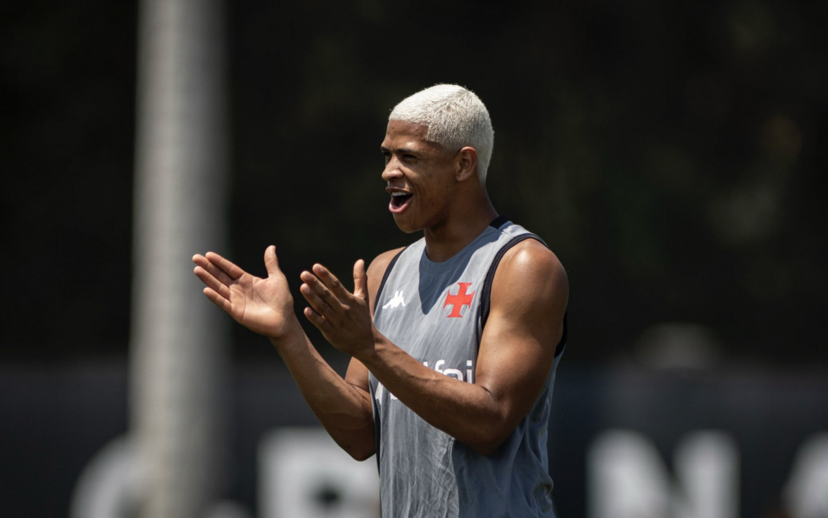 Barros é um dos destaques do Vasco