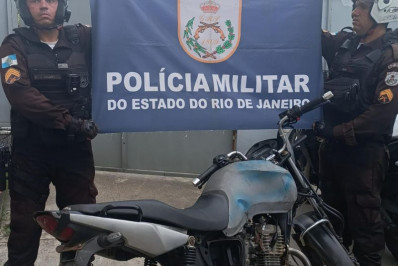 Fiscalização do 32º BPM apreende motocicleta irregular em Rio das Ostras