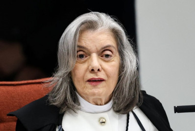 Ministra Cármen Lúcia diz que democracia permanece íntegra mesmo diante de ataques: 'Sem abalo'