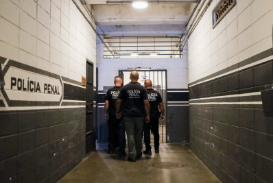 Castro sanciona lei que endurece regras para saída temporária de presos