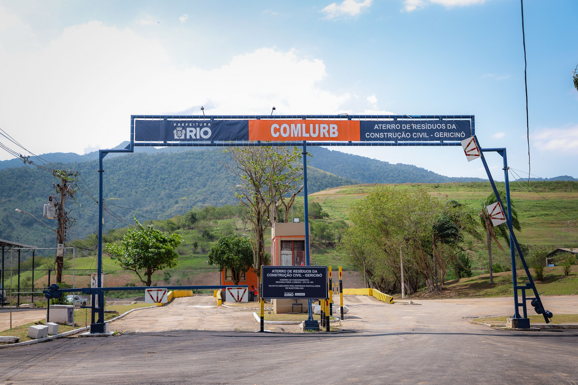 Novo aterro de resíduos da construção civil, em Gericinó, foi inaugurado nesta sexta-feira (17)  - Divulgação / Fábio Motta