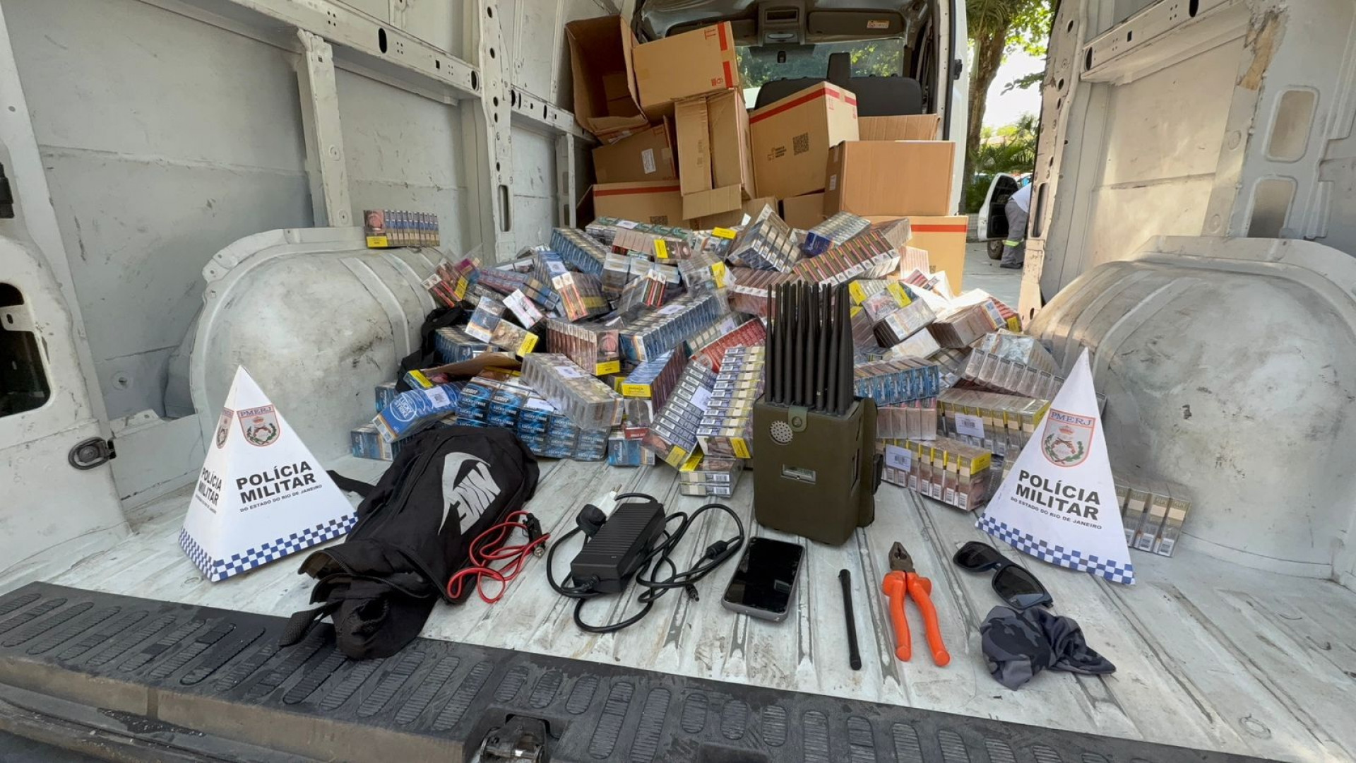 Material apreendido pela equipe do 12&ordm; BPM - Reprodu&ccedil;&atilde;o