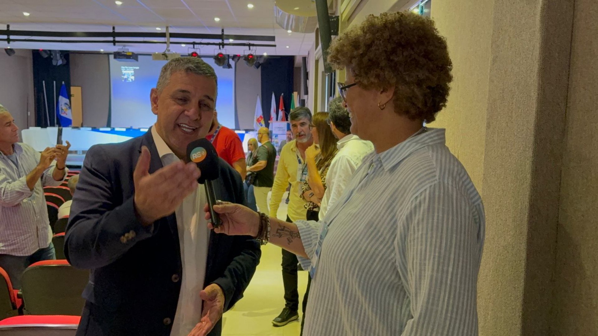 Regi&atilde;o dos Lagos formaliza cria&ccedil;&atilde;o do Conderlagos e refor&ccedil;a uni&atilde;o pol&iacute;tica entre os munic&iacute;pios  - Renata Cristiane 