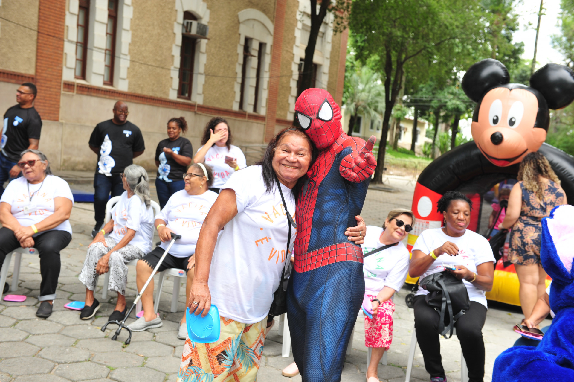 Além de vacinação, Fiocruz pra Você oferece atividades culturais e oficinas interativas - Peter Ilicciev/Fiocruz
