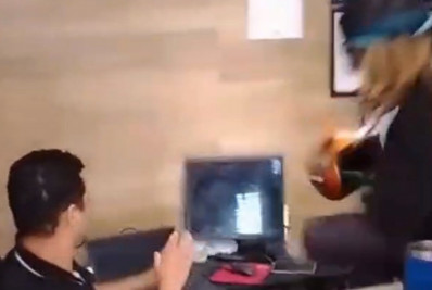 Vídeo: entregador em fúria quebra equipamentos de restaurante alegando falta de pagamento