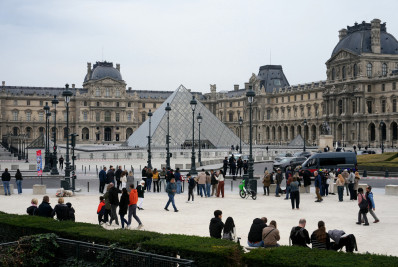 Sindicatos do Museu do Louvre convocam greve para próxima semana