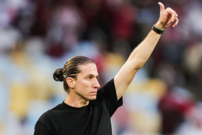Filipe Luís é indicado ao prêmio de melhor técnico do mundo pela IFFHS