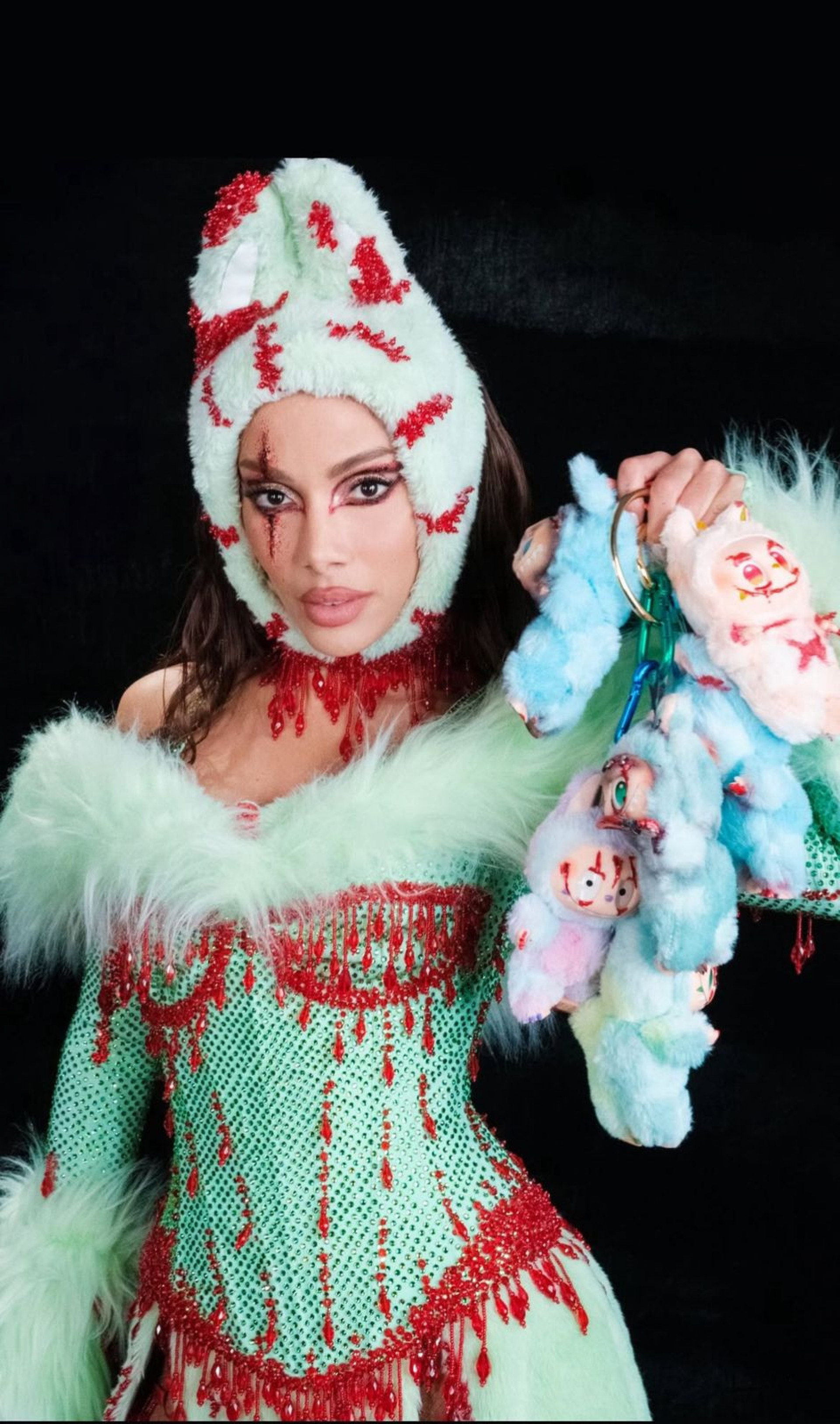  Anitta surge de 'Labubu Gótico' no Baile de Halloween da Sephora - Reprodução/Instagram