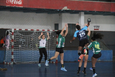 Atletas gonçalenses brilham na final feminina do Campeonato Brasileiro de Handebol Master