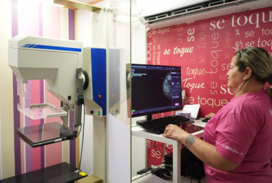 Mamógrafo móvel inicia atendimento na Praça Zé Garoto