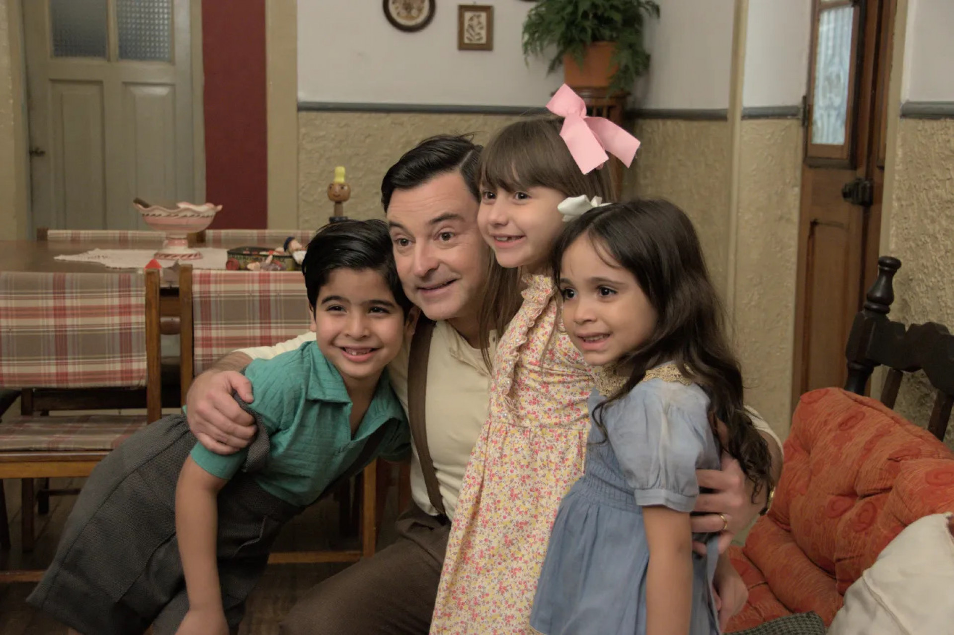 Atriz mirim aldeense Bia Vivace - Ascom