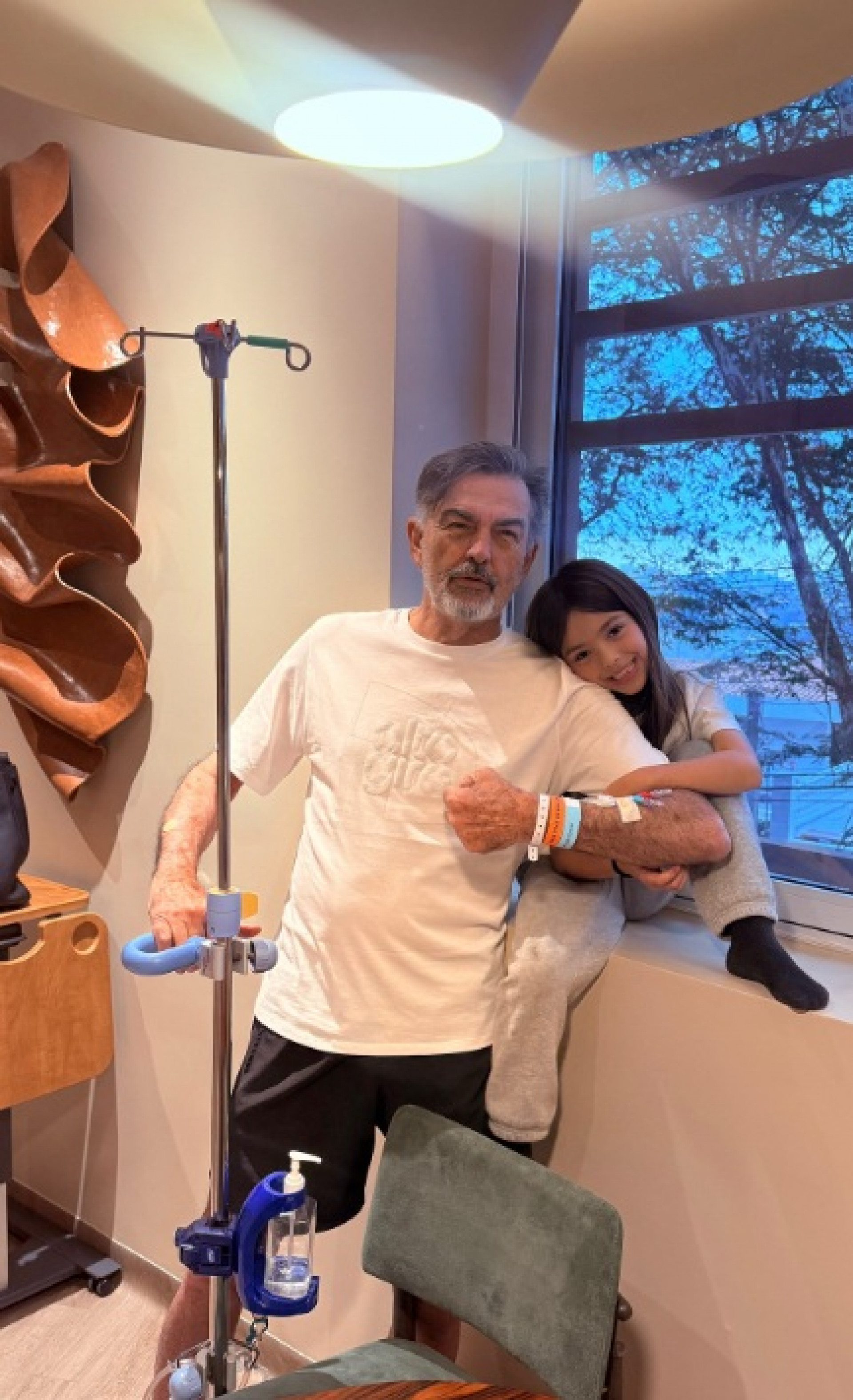 Omar Rahal e Zoe, filha de Sabrina - Reprodução/Instagram