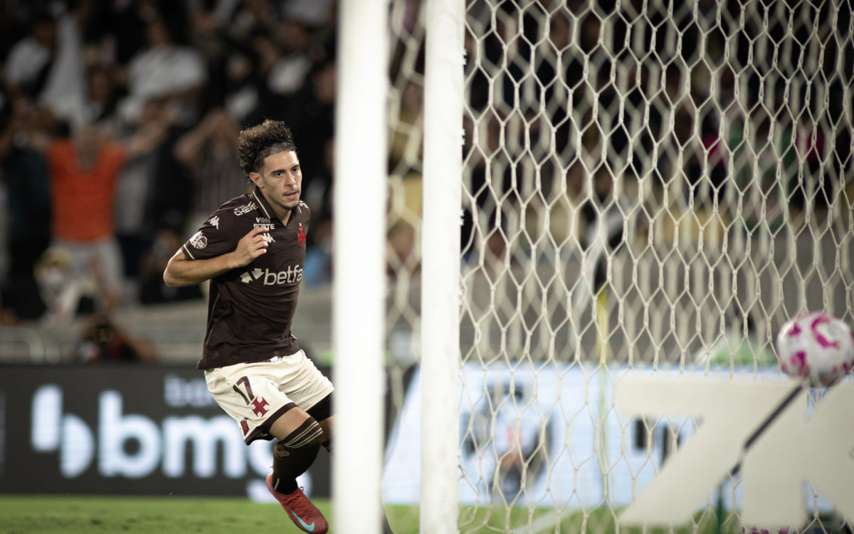 Nuno Moreira garantiu o 2 a 0 do Vasco sobre o Fluminense