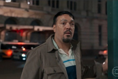 Em 'Três Graças', Ferette descobre que Misael está vivo e ordena que o matem