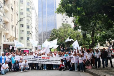 Servidores do IBGE fazem ato contra reforma do estatuto proposta pela gestão Pochmann