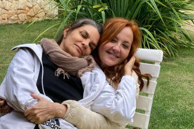 Atriz Claudia Netto lamenta morte da namorada: 'Como ficar sem você?'