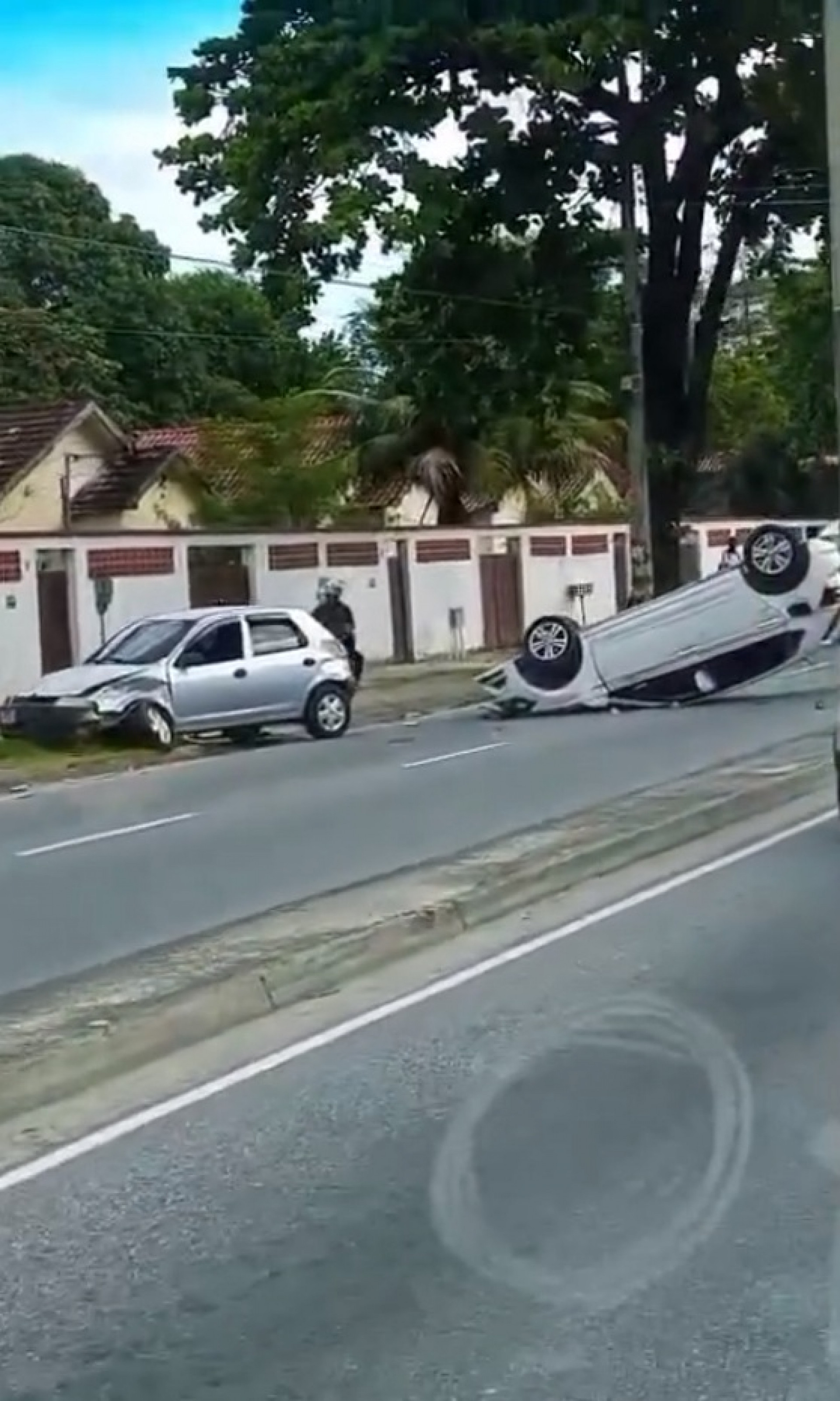 Carros envolvidos no acidente