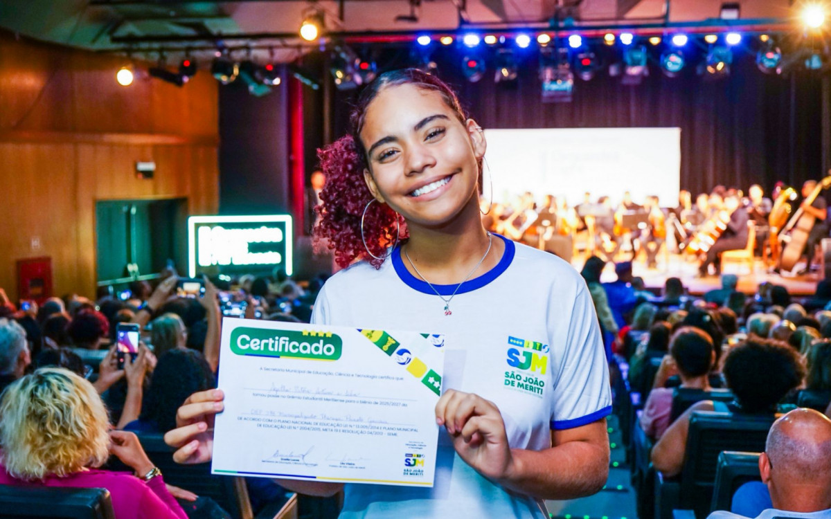 A aluna do Ciep 378, Agatha, foi selecionada para compor o conselho do Grêmio Estudantil