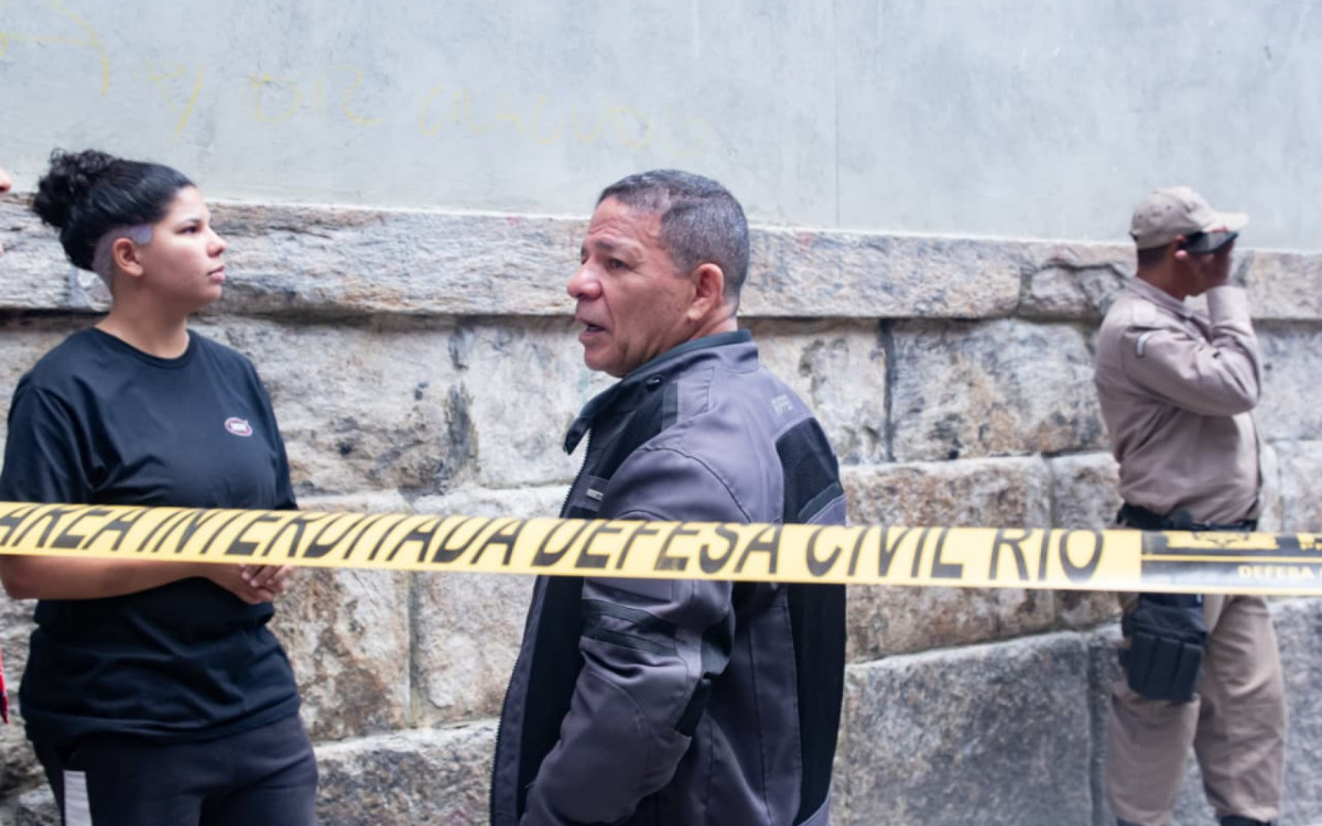 Maria disse que trabalha no local junto com o pai, mas que, inicialmente, não percebeu o incêndio