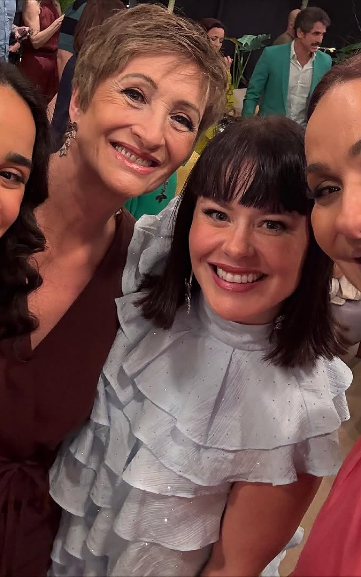 Sônia Bridi e Mari Bridi posam com Maria Beltrão e a filha - Reprodução/Instagram