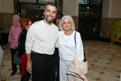 Wagner Moura reúne estrelas em pré-estreia de espetáculo no Rio