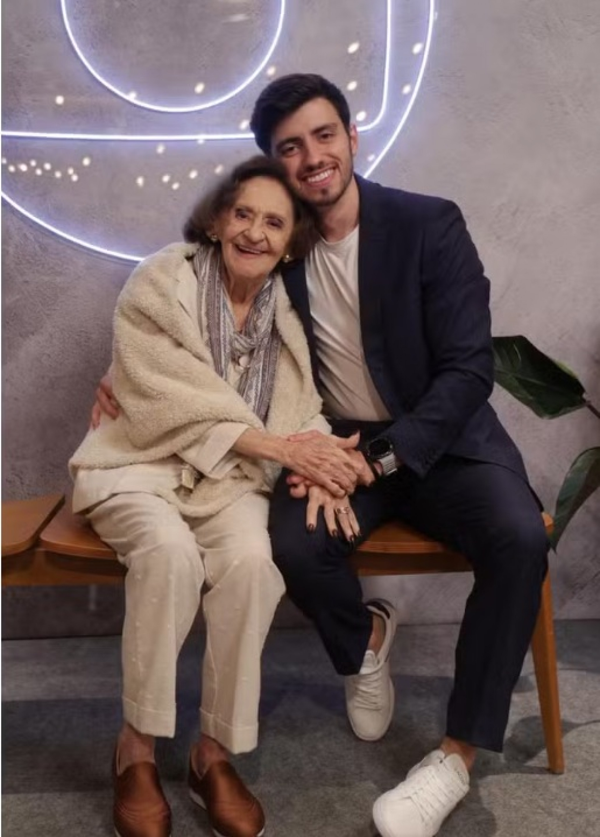 Laura Cardoso e o bisneto Fernando Faria - Beatriz Damy/TV Globo