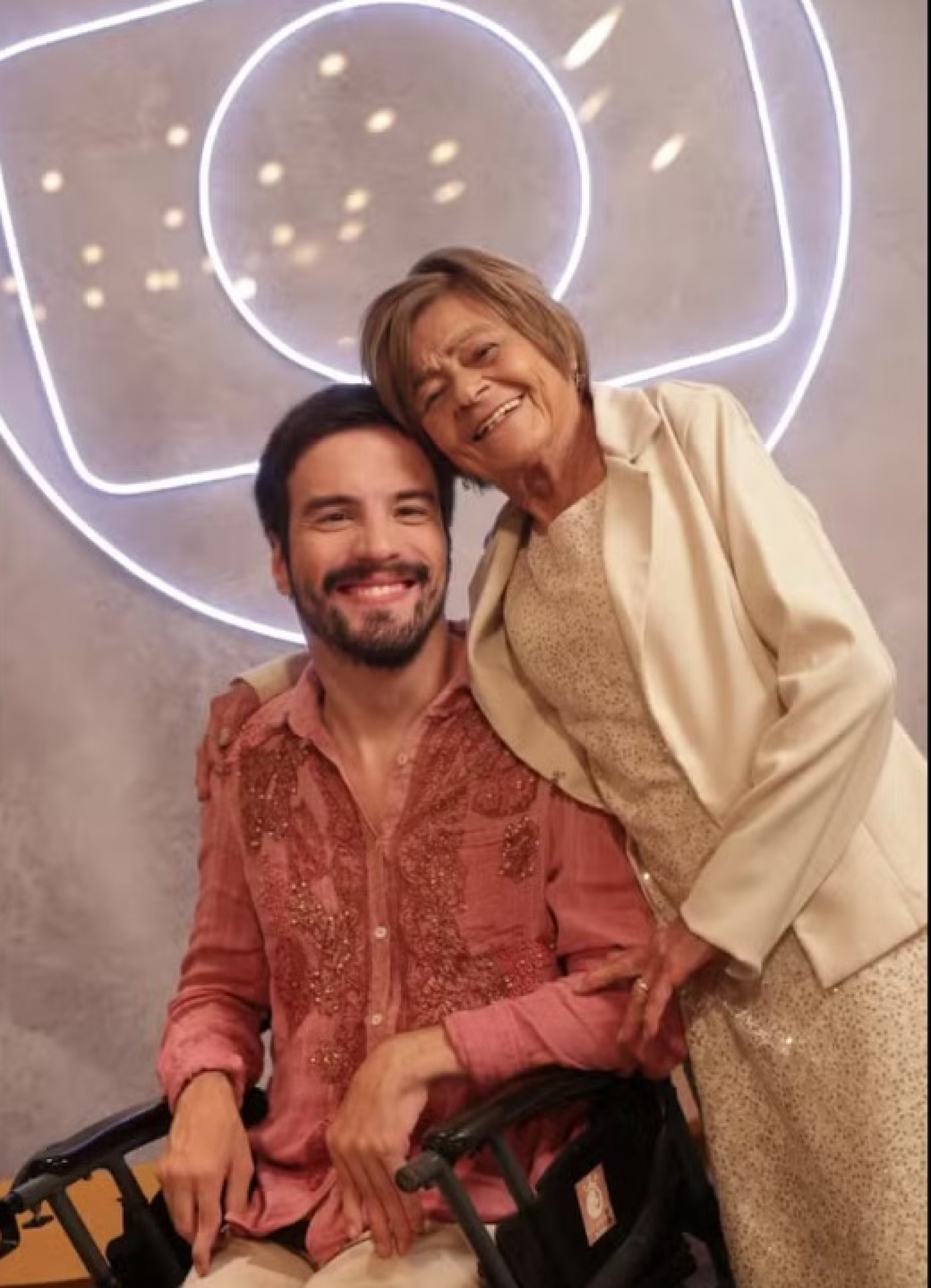 Pedro Fernandes e avó Carmen - Beatriz Damy/TV Globo