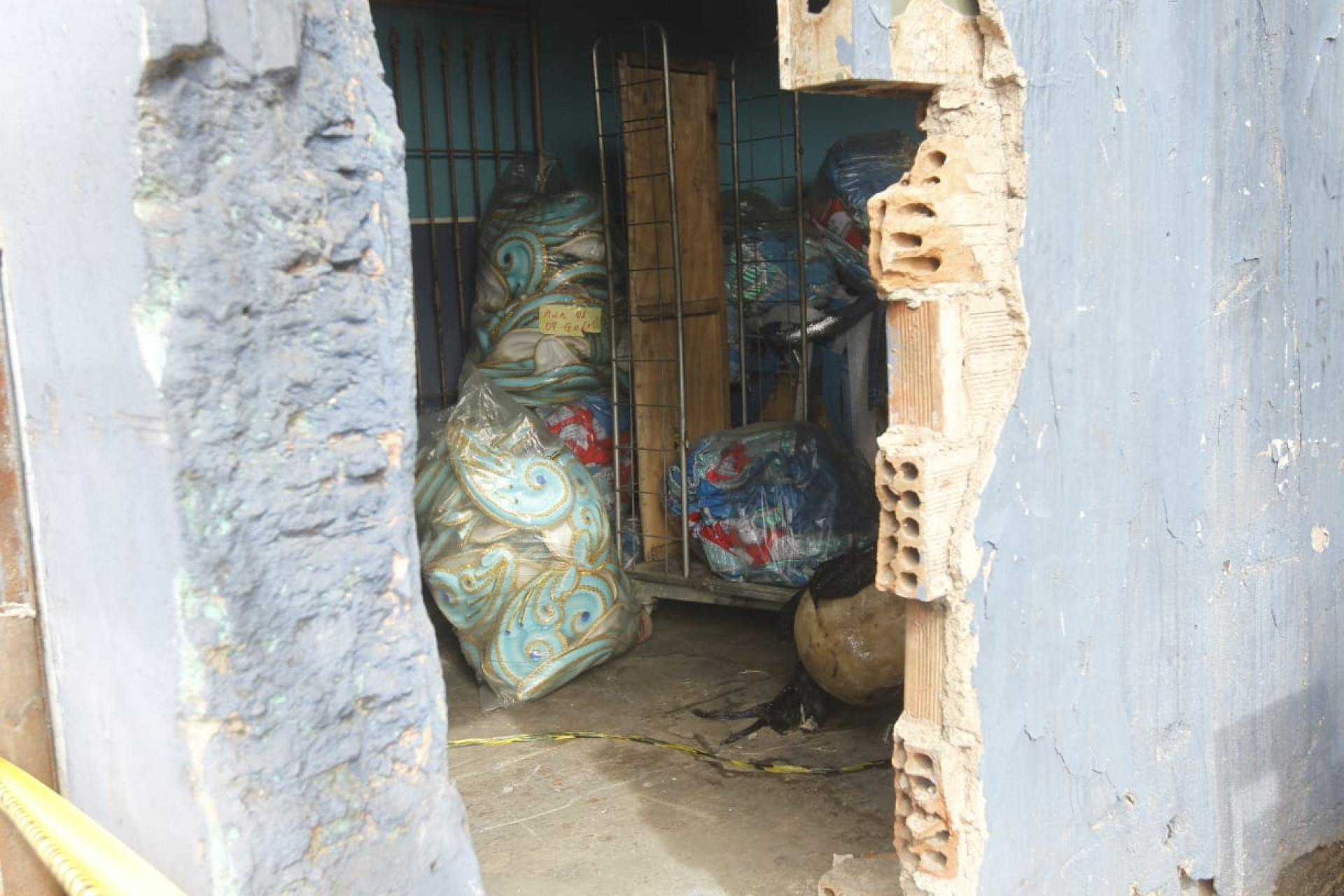 Novas chamas surgiram na manhã desta quinta-feira (23) - Reginaldo Pimenta/Agência O Dia