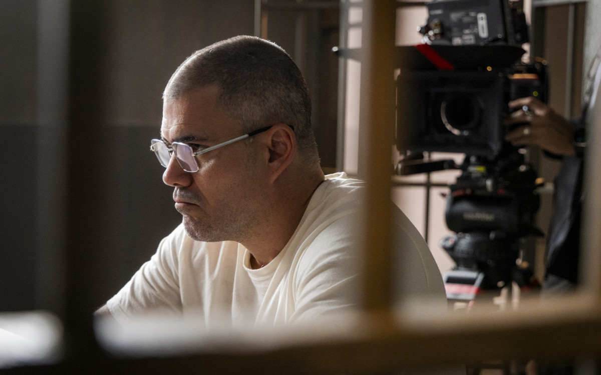 Juliano Cazarré interpreta Jorginho Ninja em \'3 Graças\'